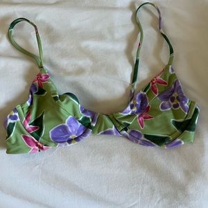 Medium Shea Garden Isle top